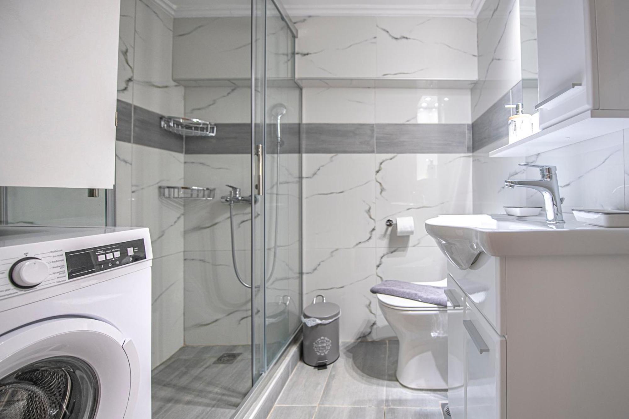 Apartment Flat With Patio Near Acropolis & Herodion Athens