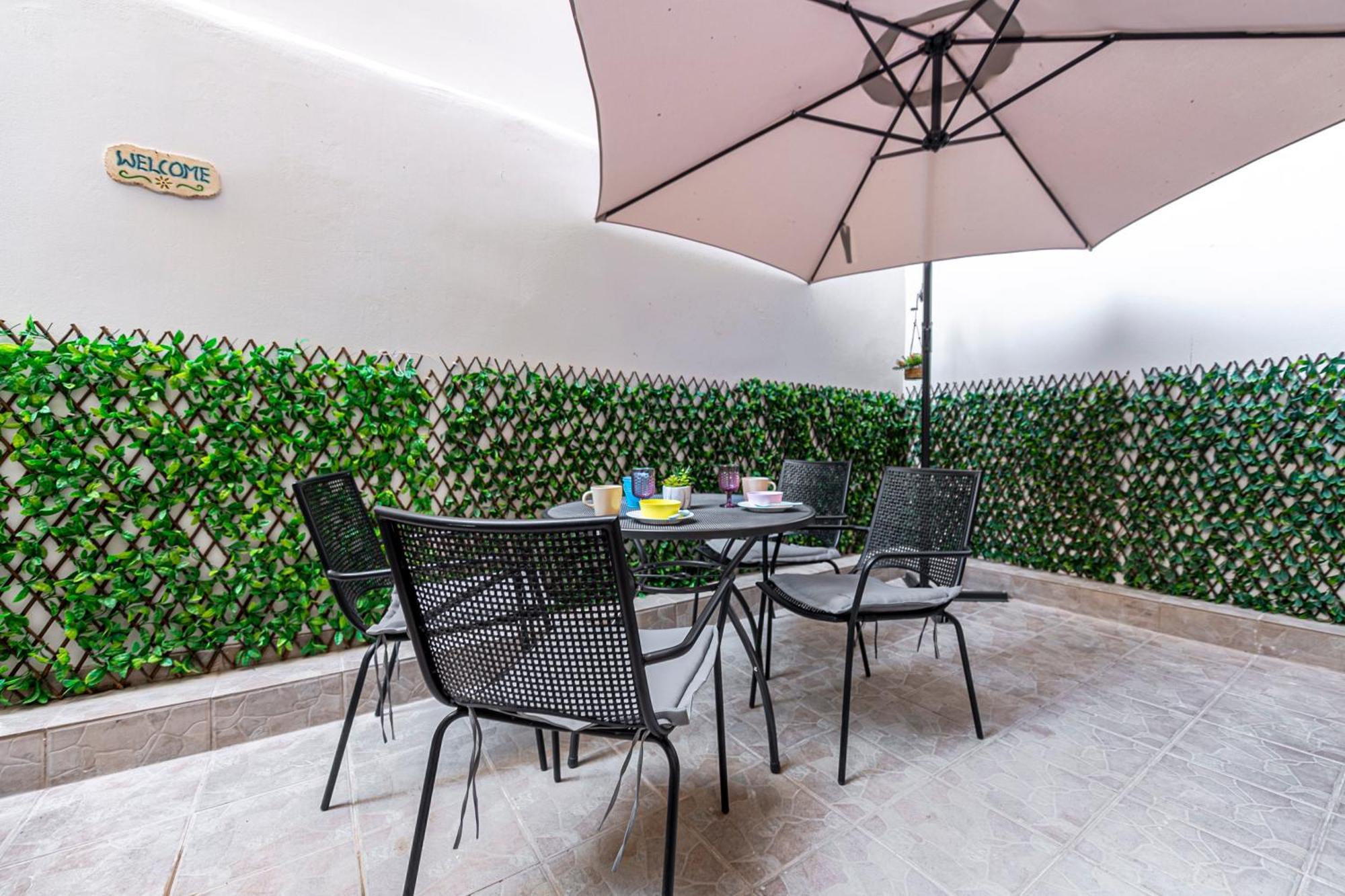 Apartment Flat With Patio Near Acropolis & Herodion