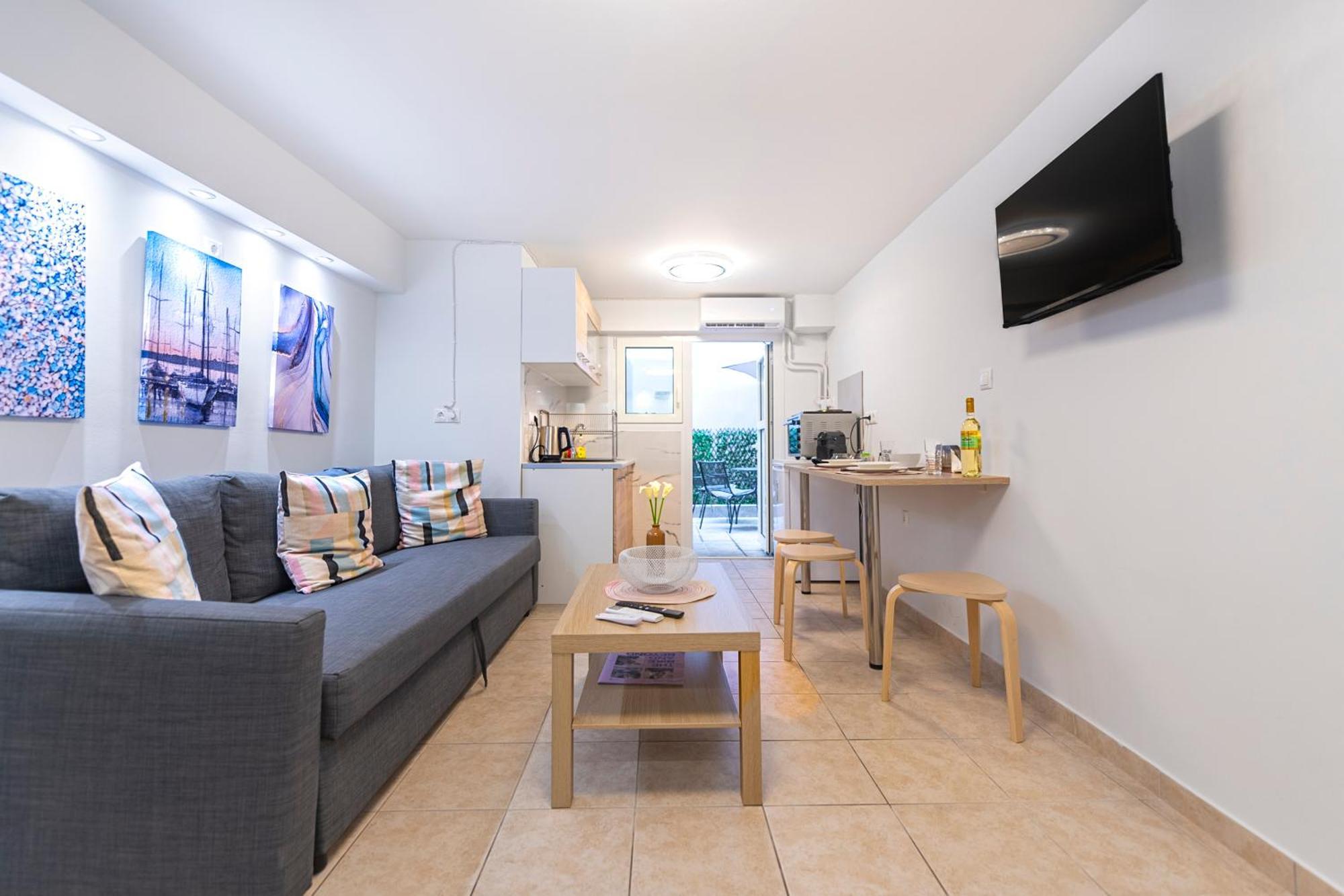 Flat With Patio Near Acropolis & Herodion * Athens
